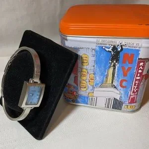 Fossil Watch 1990’s with Collector Tin Vintage 1990 Fossil Ladies Watch In Tin Works. | eBay main image 2